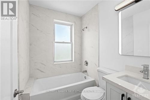 315 Arthur Lane S, Ottawa, ON - Indoor Photo Showing Bathroom