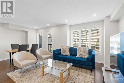 805 Element Private, Ottawa, ON - Indoor Photo Showing Living Room