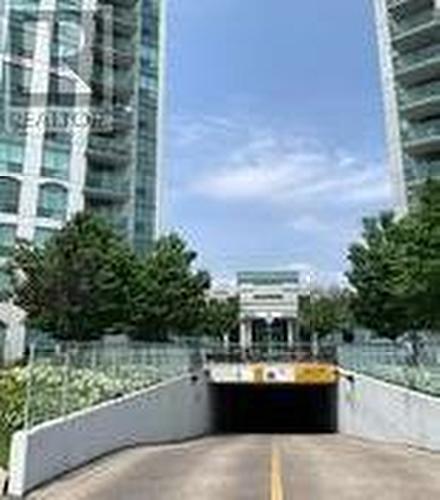 601 - 4850 Glen Erin Drive, Mississauga, ON - Outdoor