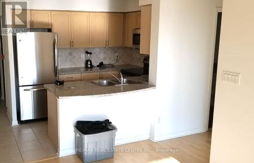 601 - 4850 Glen Erin Drive, Mississauga, ON - Indoor Photo Showing Kitchen With Double Sink