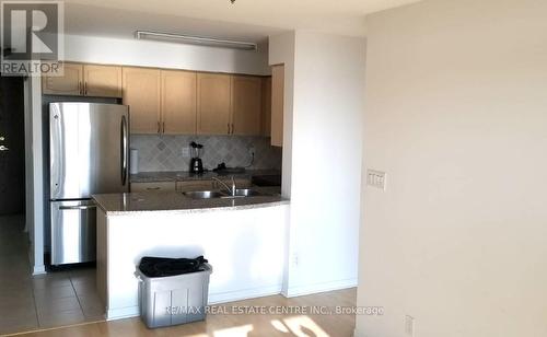 601 - 4850 Glen Erin Drive, Mississauga, ON - Indoor Photo Showing Kitchen With Double Sink