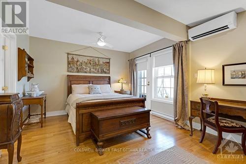 5B Lewis Street, Perth, ON - Indoor Photo Showing Bedroom