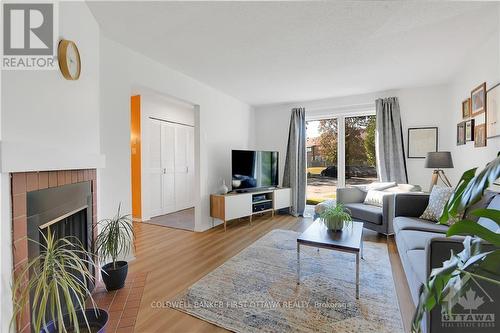 195 Huntridge, Ottawa, ON - Indoor Photo Showing Living Room With Fireplace