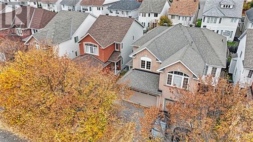 Outside, take advantage of the attached 2-car garage with inside entry and an additional surfaced laneway, providing plenty of parking so you’ll never need to worry about street parking. - 17 Coleridge Street, Ottawa, ON - Outdoor