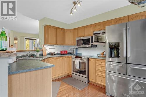 17 Coleridge Street, Ottawa, ON - Indoor Photo Showing Kitchen With Double Sink