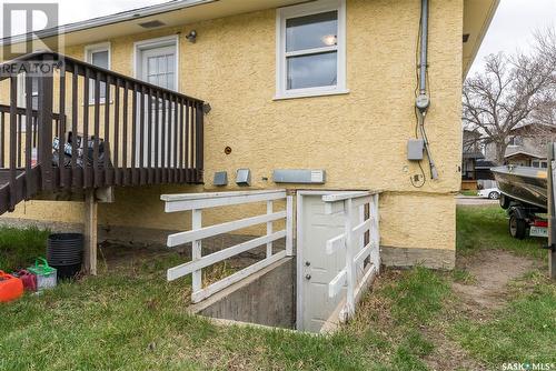 908 L Avenue S, Saskatoon, SK - Outdoor With Exterior