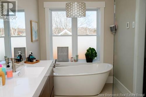 1755 Gowan Brae Drive, Bathurst, NB - Indoor Photo Showing Bathroom