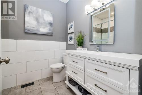 116 Lady Lochead Lane, Carp, ON - Indoor Photo Showing Bathroom