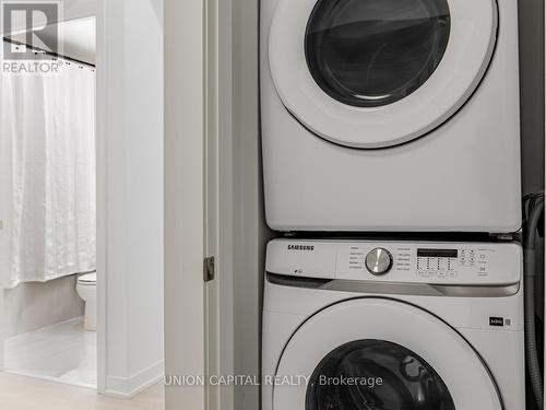 701 - 195 Mccaul Street, Toronto, ON - Indoor Photo Showing Laundry Room