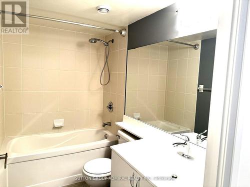 703 - 55 De Boers Drive, Toronto, ON - Indoor Photo Showing Bathroom