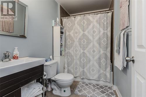 21A Townline Road E, St. Catharines, ON - Indoor Photo Showing Bathroom