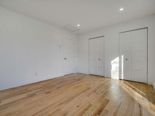 Master bedroom - 1670 Rue Du Ruisseau, Sainte-Adèle, QC - Indoor Photo Showing Other Room