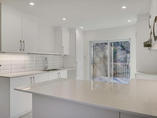 Kitchen - 1670 Rue Du Ruisseau, Sainte-Adèle, QC - Indoor Photo Showing Kitchen