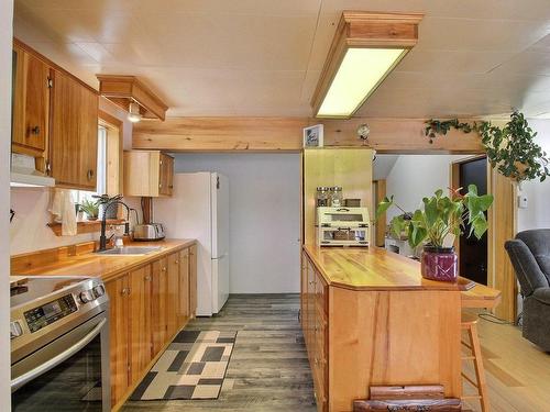 Cuisine - 1383 Ch. Du Lac-Clair, Senneterre - Ville, QC - Indoor Photo Showing Kitchen