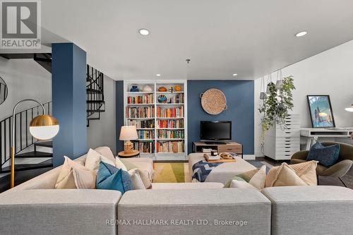 140 - 1173 Dundas Street E, Toronto, ON - Indoor Photo Showing Living Room