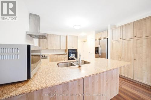 1701 Silverstone Crescent, Oshawa, ON - Indoor Photo Showing Kitchen With Double Sink