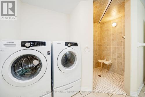 1701 Silverstone Crescent, Oshawa, ON - Indoor Photo Showing Laundry Room