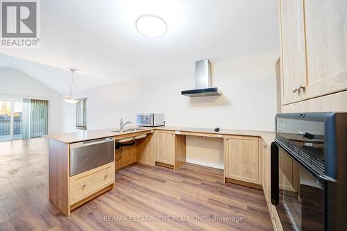 1701 Silverstone Crescent, Oshawa, ON - Indoor Photo Showing Kitchen With Double Sink