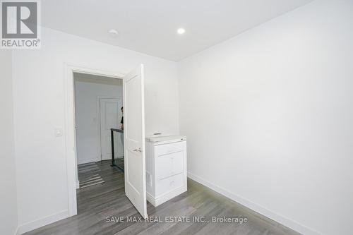 483 Cannon Street E, Hamilton, ON - Indoor Photo Showing Other Room