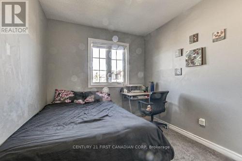 743 Guiness Way, London, ON - Indoor Photo Showing Bedroom