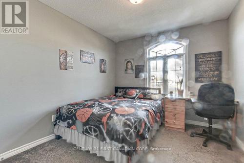 743 Guiness Way, London, ON - Indoor Photo Showing Bedroom