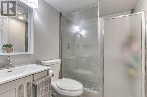 743 Guiness Way, London, ON - Indoor Photo Showing Bathroom