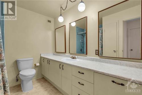 2951 Riverside Drive Unit#1007, Ottawa, ON - Indoor Photo Showing Bathroom