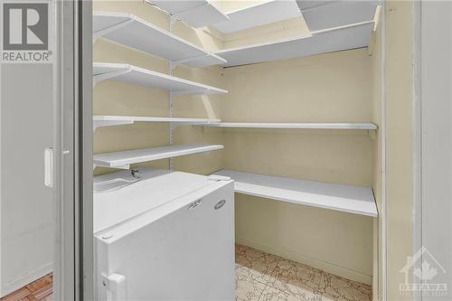 2951 Riverside Drive Unit#1007, Ottawa, ON - Indoor With Storage