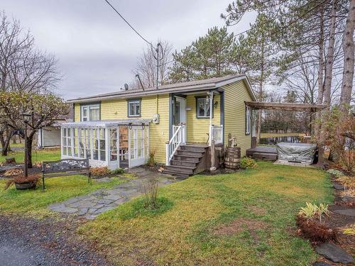 Frontage - 8 2E Rue Giroux, Saint-Martin, QC - Outdoor With Deck Patio Veranda