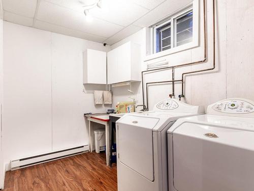 Salle de lavage - 405 Rue De Dieppe, Saint-Jean-Sur-Richelieu, QC - Indoor Photo Showing Laundry Room