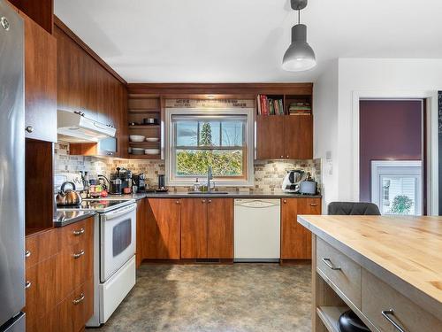 Cuisine - 405 Rue De Dieppe, Saint-Jean-Sur-Richelieu, QC - Indoor Photo Showing Kitchen