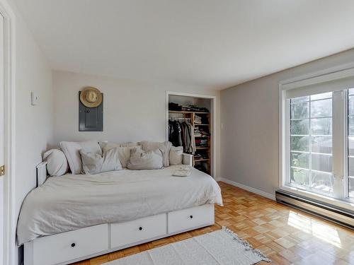 Master bedroom - 35 Tsse Legault, Grenville-Sur-La-Rouge, QC - Indoor Photo Showing Bedroom