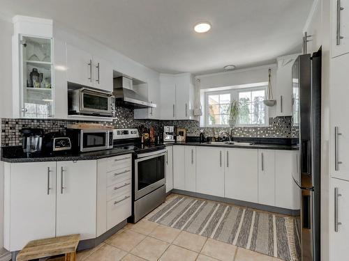 Kitchen - 35 Tsse Legault, Grenville-Sur-La-Rouge, QC - Indoor Photo Showing Kitchen With Double Sink