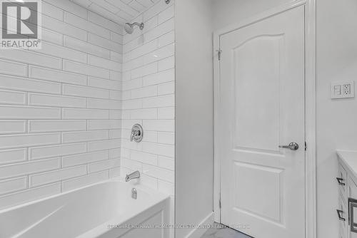 304 Withrow Avenue, Toronto, ON - Indoor Photo Showing Bathroom