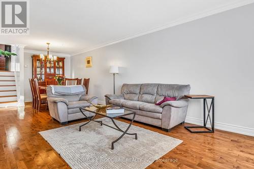 2 Buttercup Court, Toronto, ON - Indoor Photo Showing Living Room