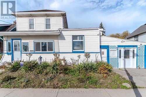 5685 Robinson Street, Niagara Falls, ON - Outdoor