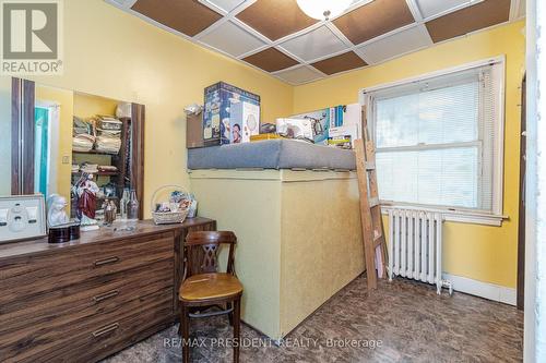 5685 Robinson Street, Niagara Falls, ON - Indoor