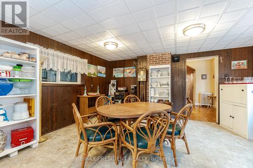 5685 Robinson Street, Niagara Falls, ON - Indoor Photo Showing Dining Room