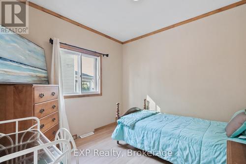 6286 Culp Street, Niagara Falls (216 - Dorchester), ON - Indoor Photo Showing Bedroom