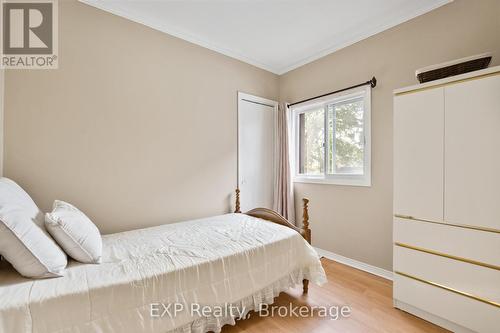 6286 Culp Street, Niagara Falls (216 - Dorchester), ON - Indoor Photo Showing Bedroom