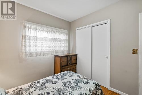 6286 Culp Street, Niagara Falls (216 - Dorchester), ON - Indoor Photo Showing Bedroom