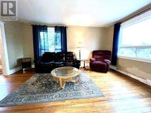 70 Cross Street, Port Colborne (875 - Killaly East), ON - Indoor Photo Showing Living Room