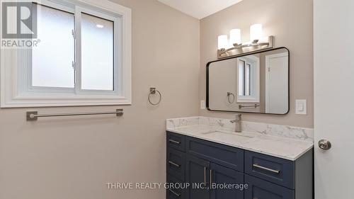 171 Estella Court, London, ON - Indoor Photo Showing Bathroom