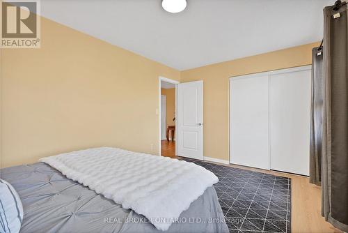 4 Muskox Drive, Toronto, ON - Indoor Photo Showing Bedroom