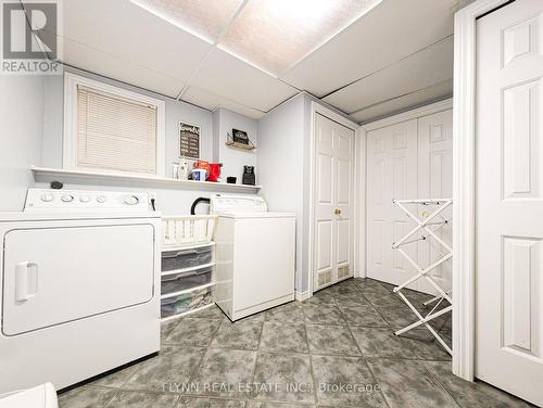 3118 Riselay Avenue, Fort Erie, ON - Indoor Photo Showing Laundry Room