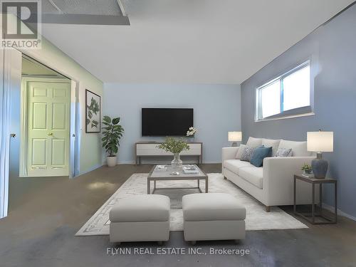 3118 Riselay Avenue, Fort Erie, ON - Indoor Photo Showing Living Room