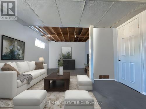 3118 Riselay Avenue, Fort Erie, ON - Indoor Photo Showing Living Room