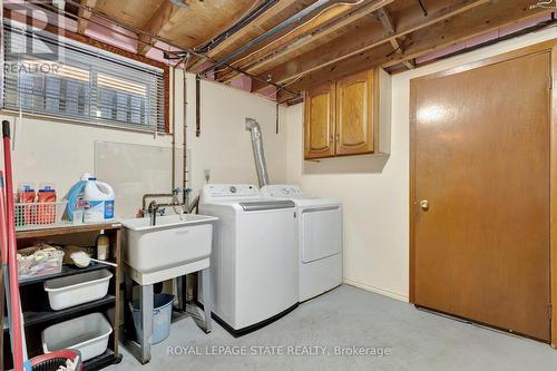 65 1/2 Eastbury Drive, Hamilton, ON - Indoor Photo Showing Laundry Room