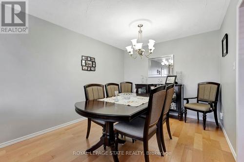 65 1/2 Eastbury Drive, Hamilton, ON - Indoor Photo Showing Dining Room