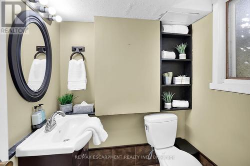 30 Rolling Acres Drive, Welland, ON - Indoor Photo Showing Bathroom